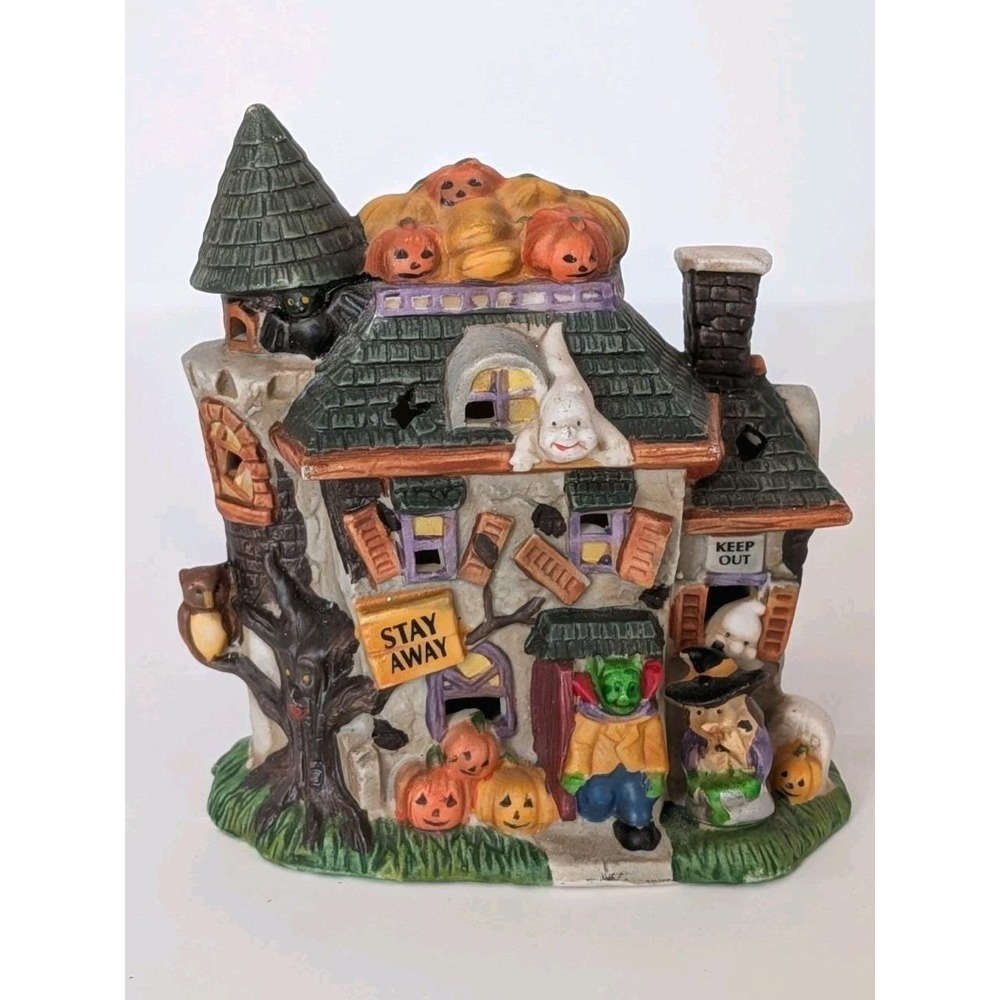 1991 Creepy Cottage lighted porcelain Halloween house spooky hollow series ghost